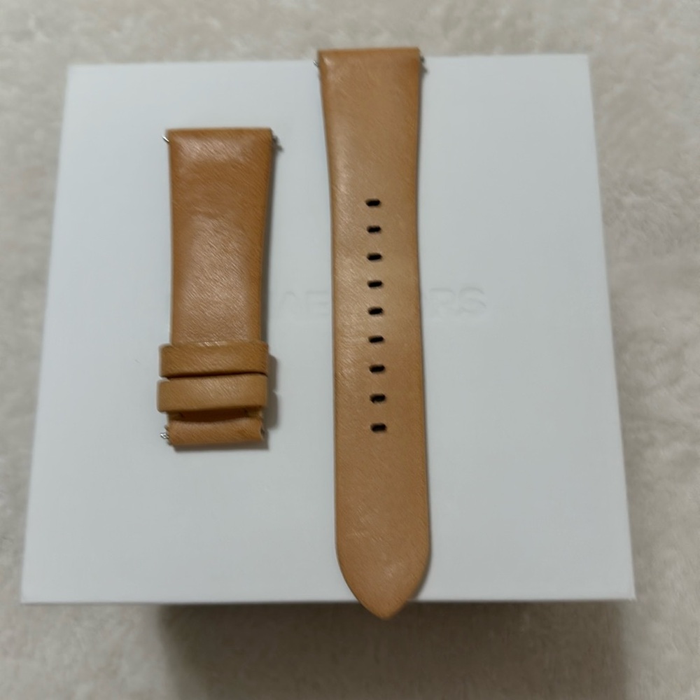 Michael Kors smart watch leather strap